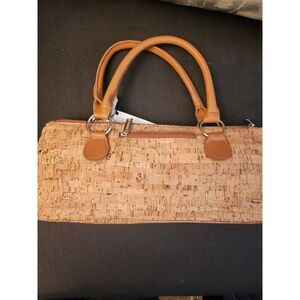 The classic Primeware Insulated Wine Clutch with Corkscrew